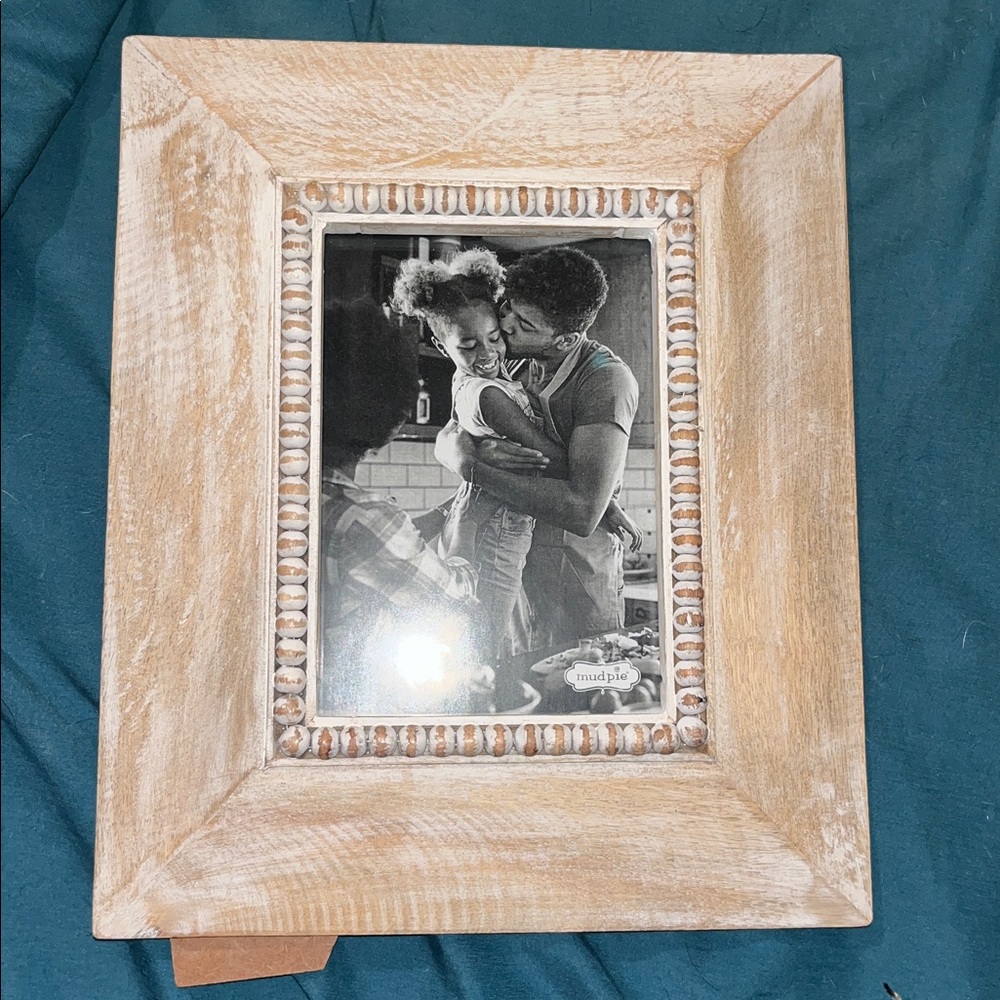 Mud Pie Coastal Shell Wood Frame